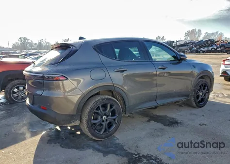 2024 Dodge Hornet Gt z USA, uszkodzony, nr VIN ZACNDFAN2R3A39596